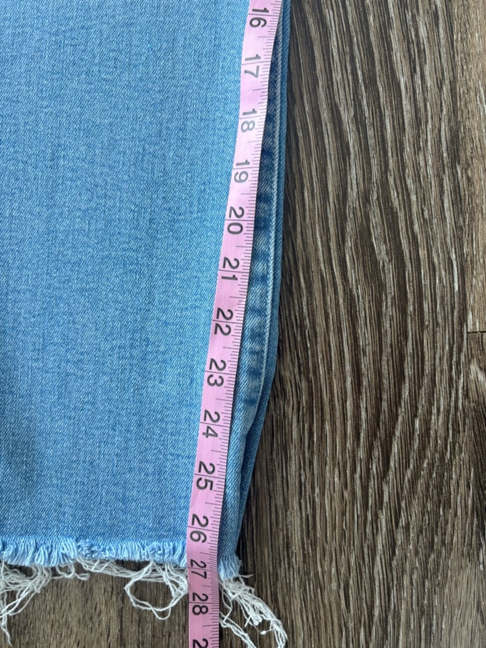 MOTHER Light Blue Frayed Ankle Crop Jeans in size 30 - Picture 4 of 16